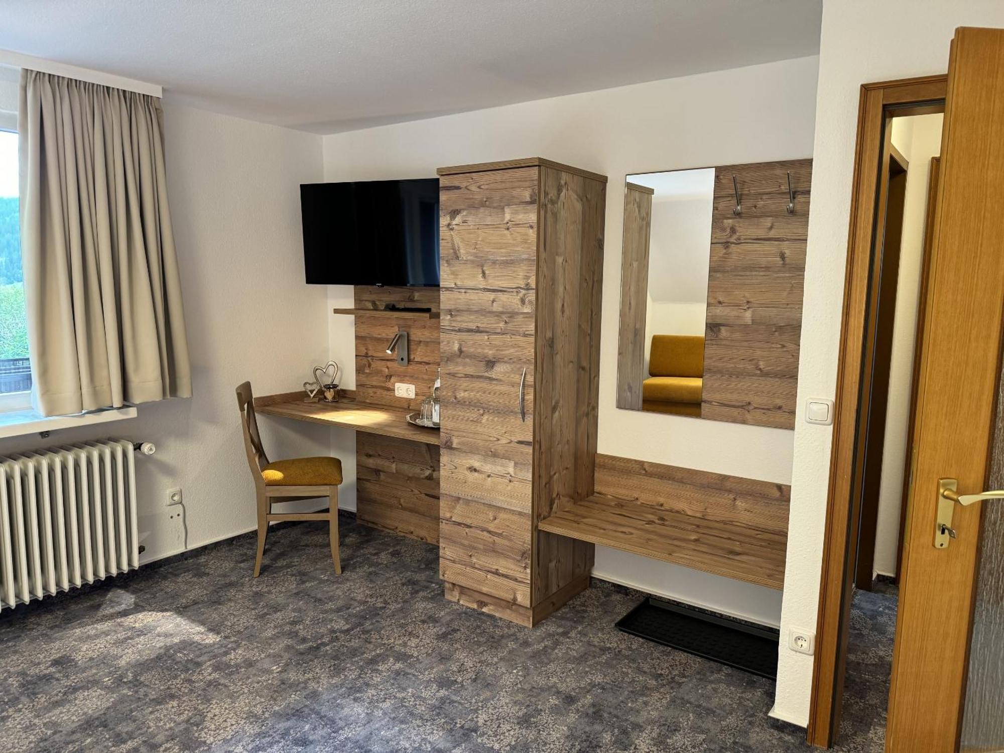 Hotel Silberfelsen Menzenschwand-Hinterdorf エクステリア 写真